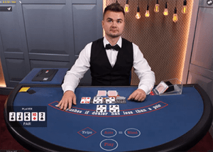 Evolution Gaming live dealer Texas Hold'em gameplay